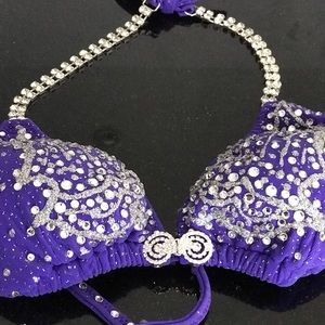 Competition figure suit!